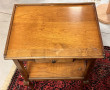 Petite table de chevet en bois fruitier 