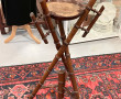 Fauteuil style curule à fond canné, trav