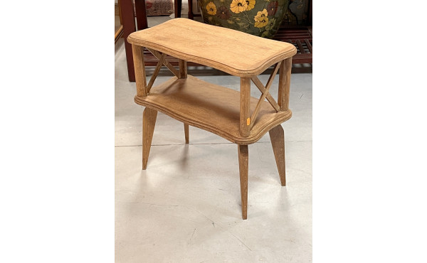 Petite table d'appoint années 50 en bois