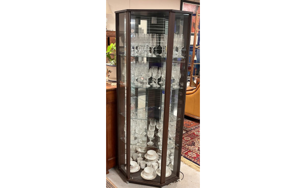 Vitrine d'angle moderne vitrée, éclairan