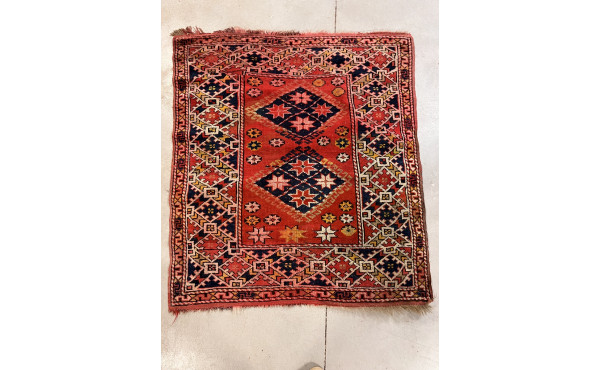 Tapis en laine points noués dans les ton