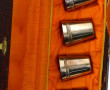 Shaker en métal argenté : on y joint 4 d