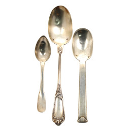 Lot de 3 cuillères différentes en argent
