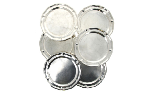 Suite de 6 assiettes de présentation en 