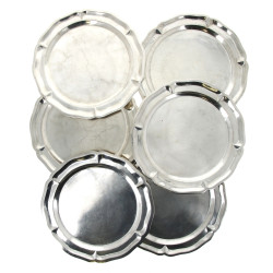 Suite de 6 assiettes de présentation en 