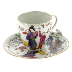 JAPON, Arita - Tasse et sous-tasse en po