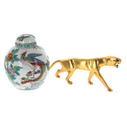 Tigre à l'affût, sculpture en laiton dor