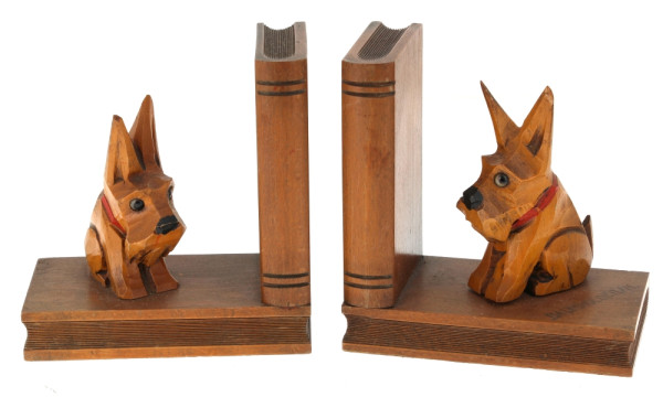 Paire de serre-livres en bois décor de c