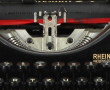 Machine à écrire vintage dans sa mallett