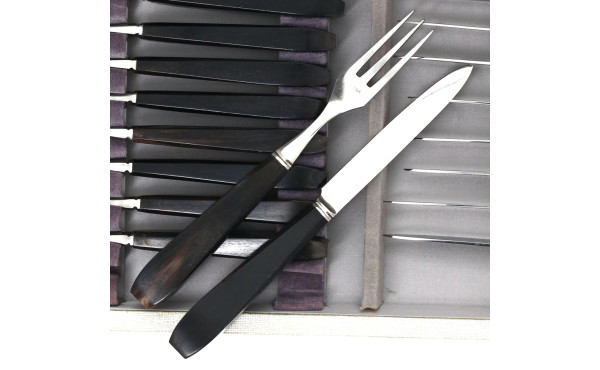 Service à dessert en corne et inox compr