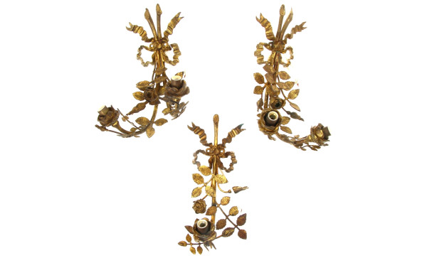 Jolie suite de trois appliques en bronze