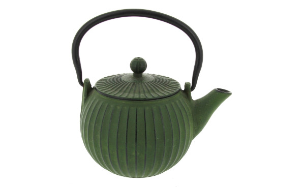 Théière en fonte à patine verte