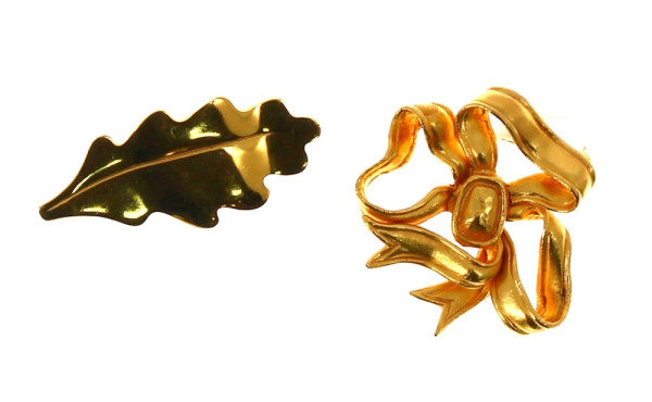 Ines de la Fressange - Deux broches en m