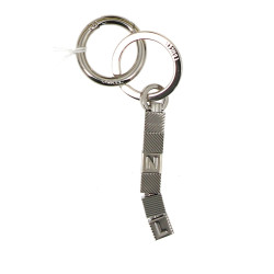 LANCEL - Bijou de sac en métal argenté, 