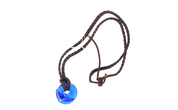 BACCARAT - Pendentif en cristal bleu, si