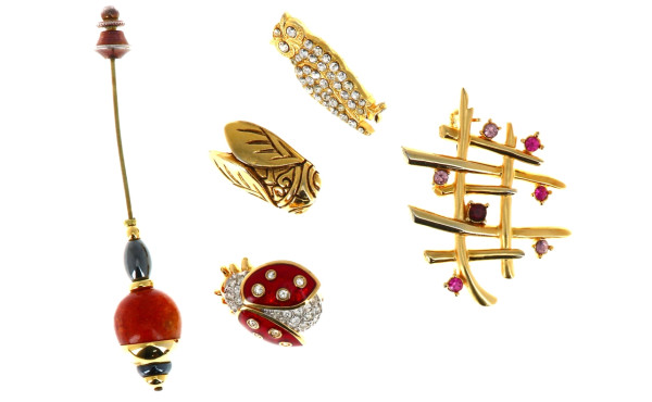 Petit lot de bijoux fantaisie comprenant