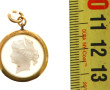 Pendentif circulaire camée à profil fémi