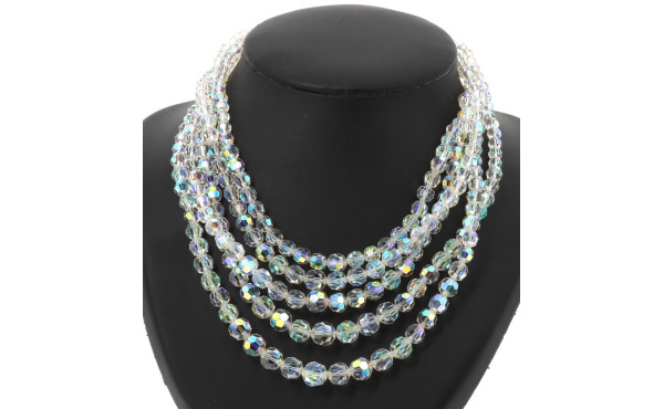 Collier vintage à 5 rangs de perles en v