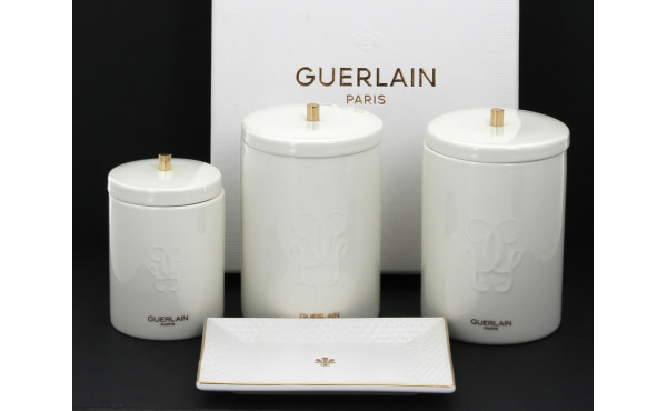 GUERLAIN PARIS - Trois boîtes de toilett