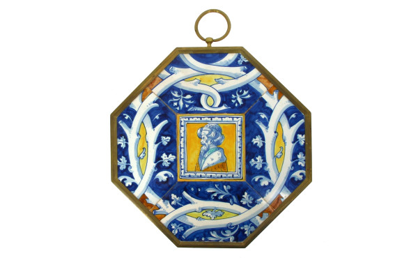 Majolique encadrée homme entourbanné, fa