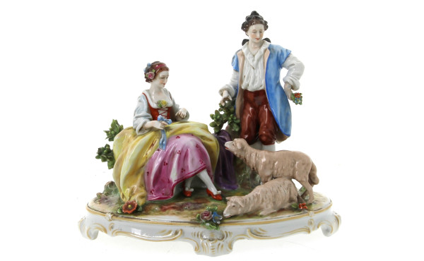 Groupe galant, sujet en porcelaine polyc