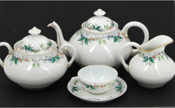 Porcelaine de PARIS XIXème - Eléments de