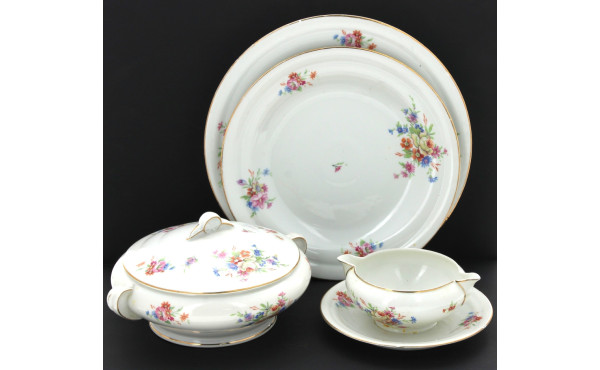 Service de table en porcelaine blanche e