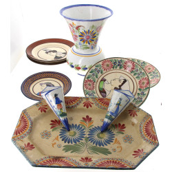 Lot de faïences de Quimper : un vase (éc