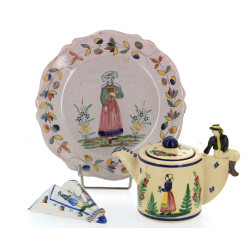 HB Quimper (avant 42) - Verseuse en faïe