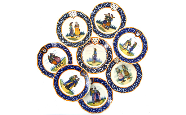 HENRIOT QUIMPER - 8 assiettes à dessert 