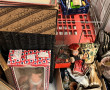 Vide réserve de bibelots, jouets, livres