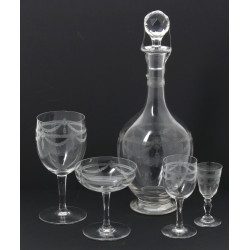 Service ancien en cristal comprenant 11 