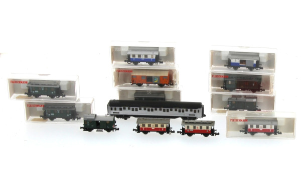 TRAIN échelle N - Lot de différents wago