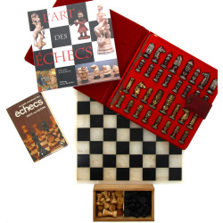 Jeu d'échecs avec plateau en onyx, pièce