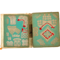 Cahier recueil de broderies, début Xxème