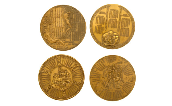 Ensemble de quatre médailles-calendrier 