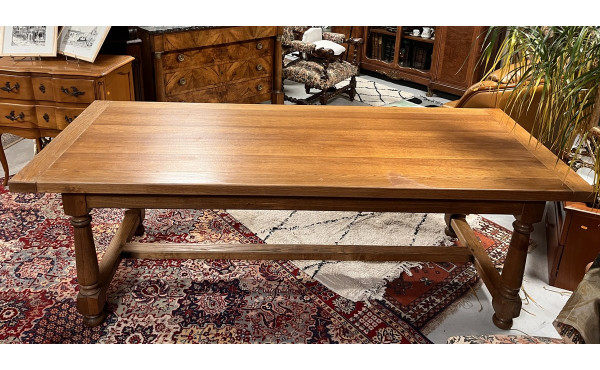 Table monastère en bois massif moderne 9