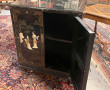 Petit meuble chinois en laque noir ouvra
