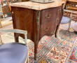 Commode en placage de style Louis XV, ou