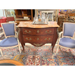 Commode en placage de style Louis XV, ou