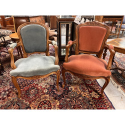 Table basse ronde à piètement cambré (H 