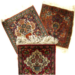 3 petits tapis miniatures en soie 38 x 