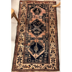 Petit tapis d'Orient en laine points nou