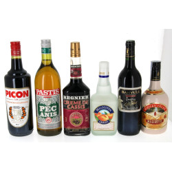 6 bouteilles d'alcool divers