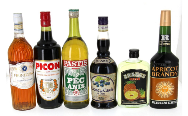 6 bouteilles d'alcool divers