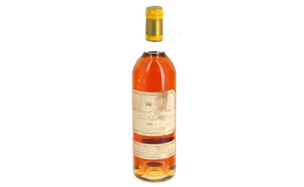 1 B Ch YQUEM 1984 Sauternes (salissures 