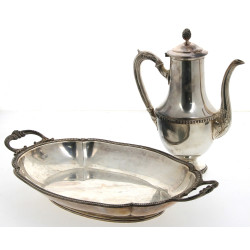 Verseuse et bannette en métal argenté dé