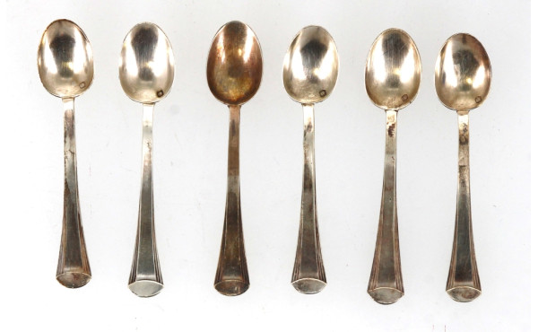 6 cuillères à moka en argent, poinçon mi