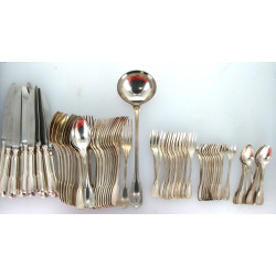 Ménagère en métal argenté modèle filet c