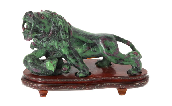 LION - Sujet en zoisite sculptée représe